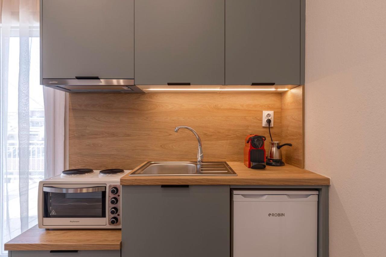 Thea Small House Apartment