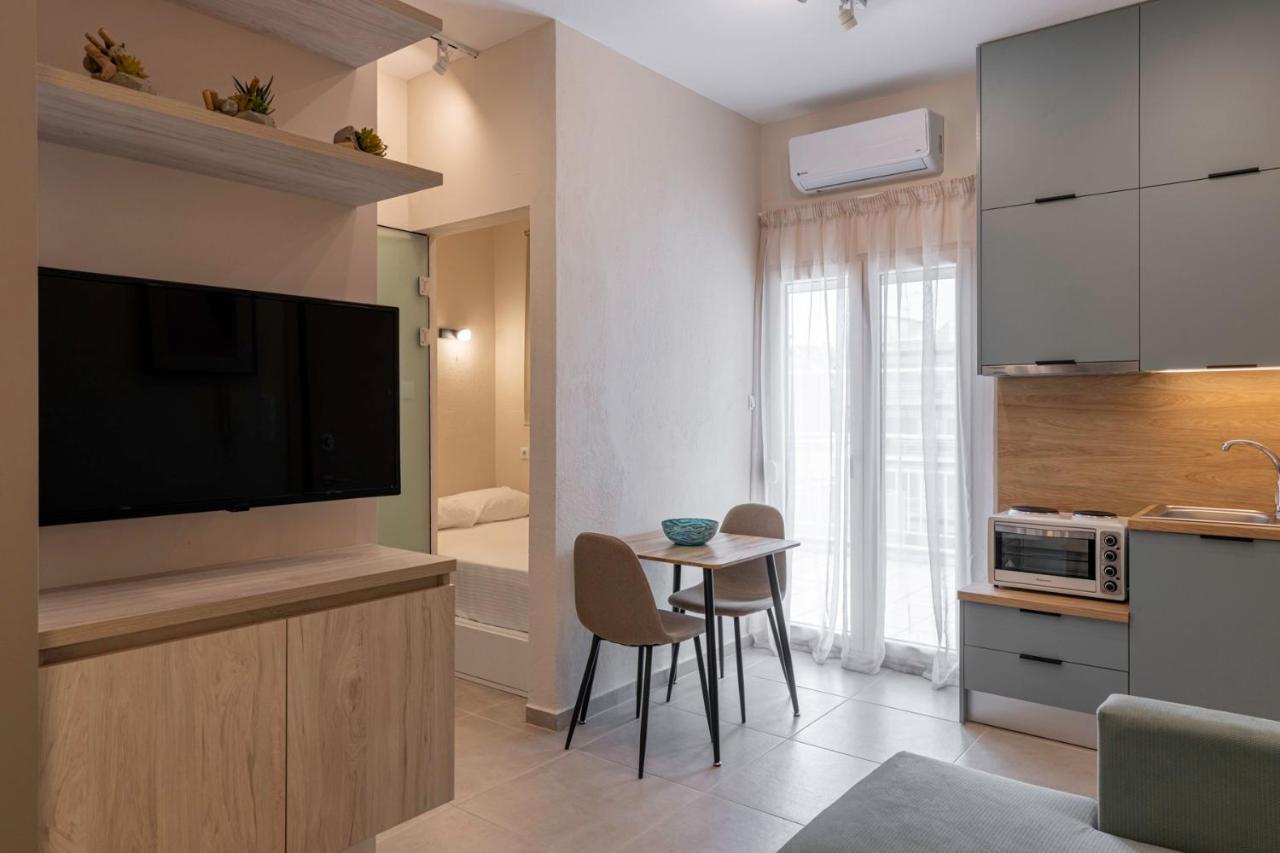 Apartment Thea Small House