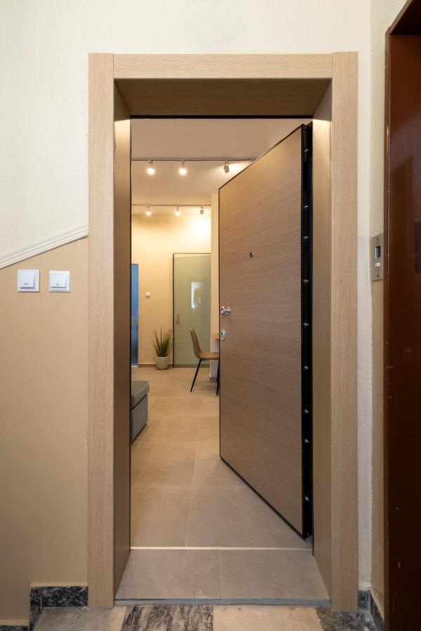 Thea Small House Apartment *